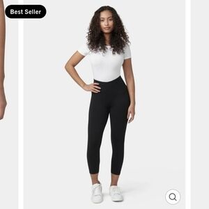 Hue Ultra Capri with Wide Waistband